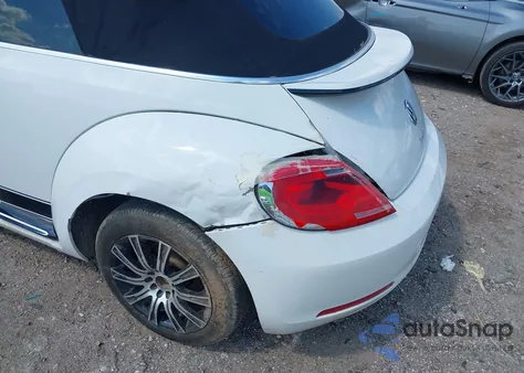 2013 Volkswagen Beetle 2.0T z USA, uszkodzony, nr VIN 3VW867AT5DM814227